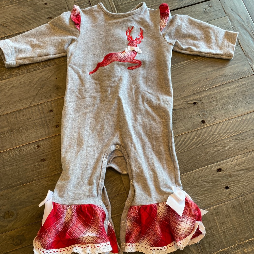 Ricrac & Ruffles Reindeer Romper 18 Month EUC 🐶🚭